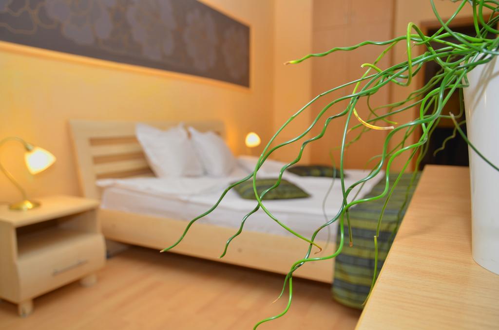 Hotel Sorbona Warna Exterior foto