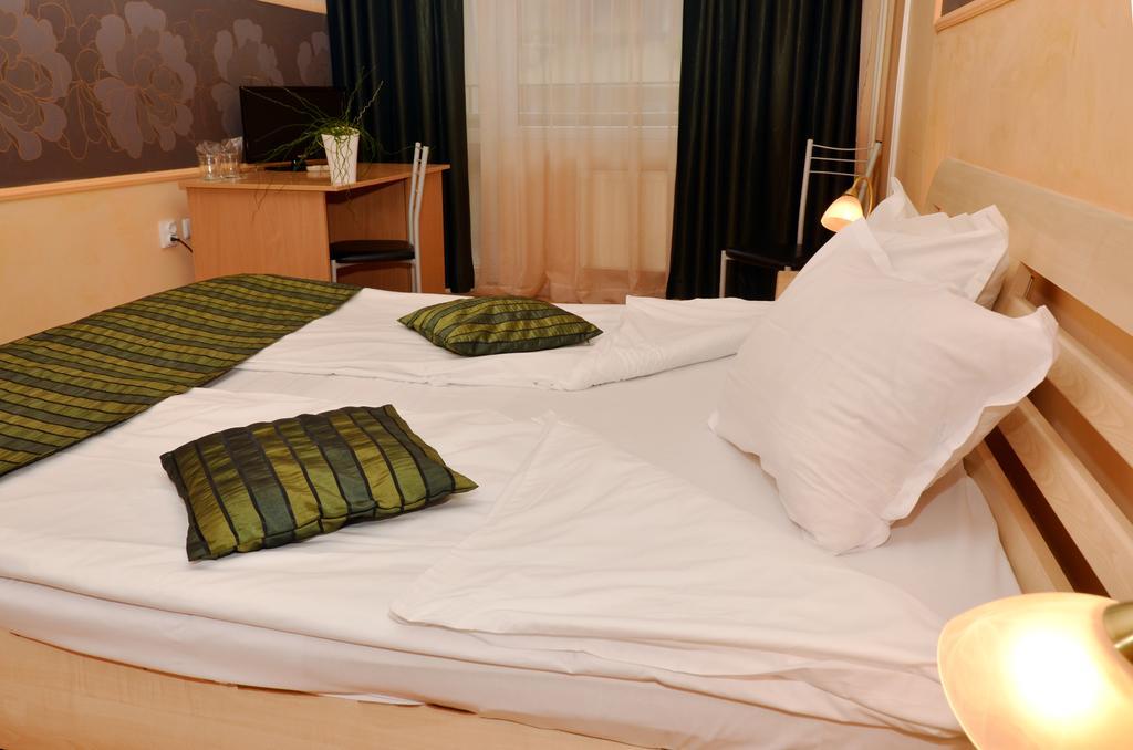 Hotel Sorbona Warna Exterior foto