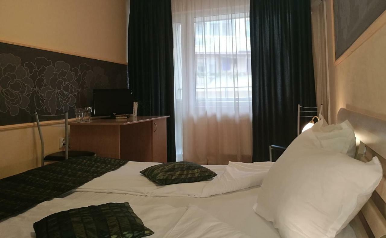 Hotel Sorbona Warna Exterior foto